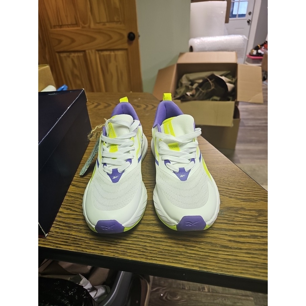 Reebok Verse Women's Shoes Athletic Size 7M Purple White New